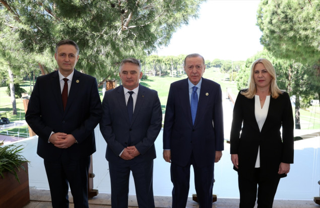 Članovi Predsjedništva BiH sastali se s Erdoganom u Antaliji