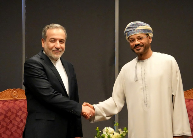 Predstavnici Irana i SAD-a u odvojenim prostorijama, stavove prenosi omanski ministar