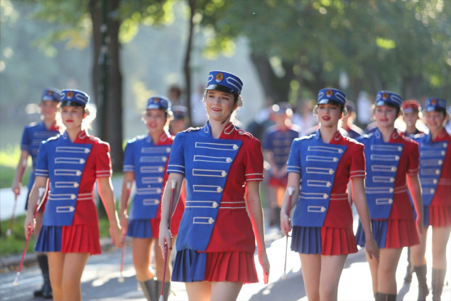 Defile mažoretkinja na Vilsonovom šetalištu u Sarajevu otvorio ADA festival