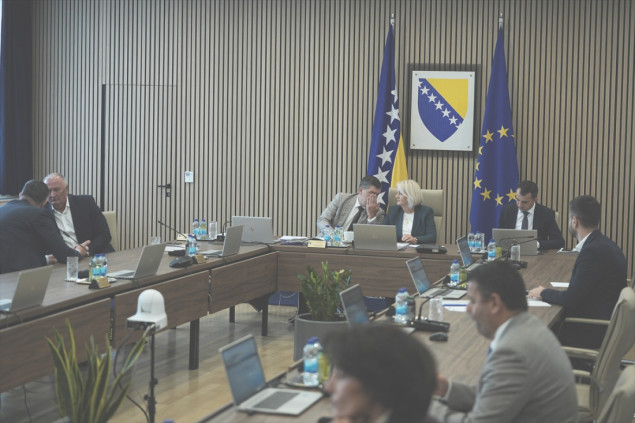 Vijeće ministara BiH usvojilo nacrt budžeta, Trojka ponovo blokirala osnivanje Ureda za glavnog pregovarača BiH