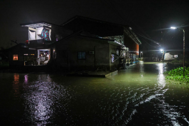 Skoro milion ljudi evakuisano na Filipinima pred dolazak supertajfuna Fung-wong