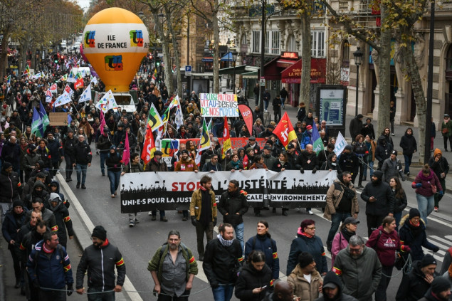 Pariz: Stotine demonstranata protiv budžeta za 2026.