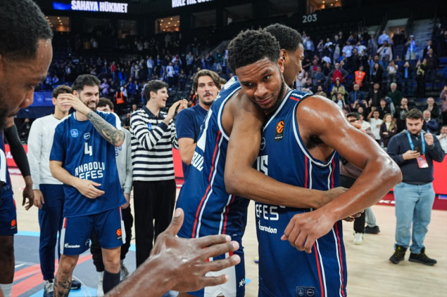 Pobjede Olympiacosa, Efesa, Dubaija i Fenerbahcea u Evroligi