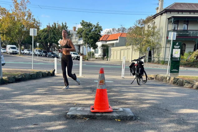 Australija uklanja spomenik poznatom britanskom istraživaču Jamesu Cooku