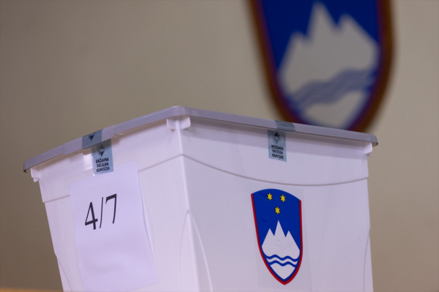 Otvorena birališta: U Sloveniji se održavaju jubilarni deseti parlamentarni izbori