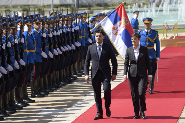 Svečanim dočekom počela zvanična posjeta crnogorskog premijera Abazovića Srbiji
