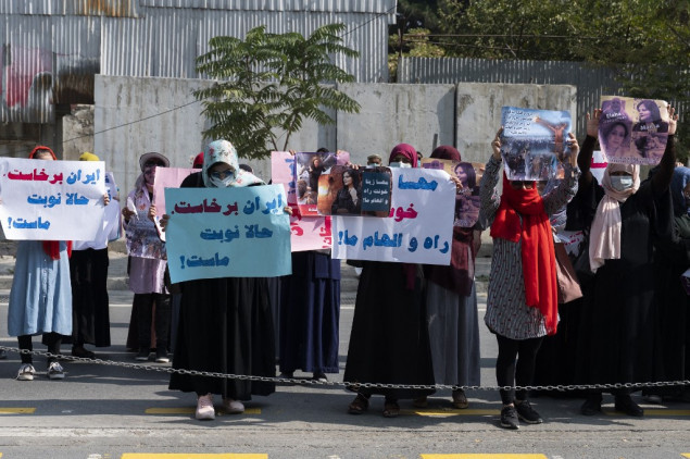 Talibani pucali u vazduh da rastjeraju skup Afganistanki ispred iranske ambasade u Kabulu