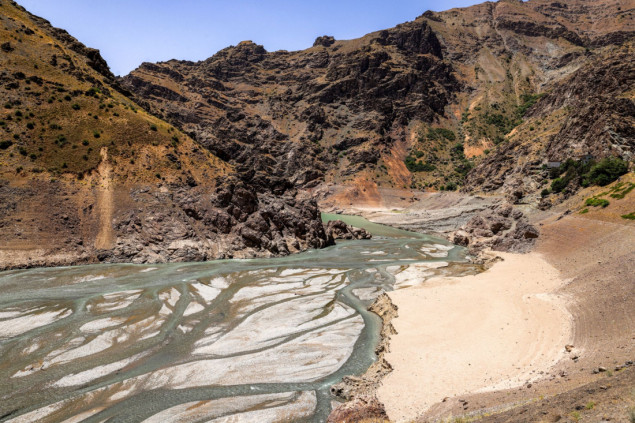 Rezervoari za vodu gotovo presušili zbog teške suše u Iranu, moguća evakuacija Teherana