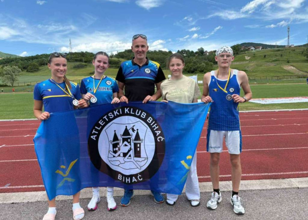 Mladi atletičari AK Bihać među najboljima u državi, osvojene tri srebrne medalje