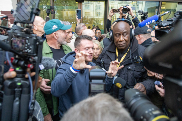 Britanski ekstremno desničarski aktivista oslobođen optužbe za teroristički prekršaj na granici