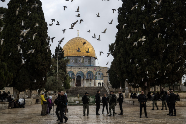 Desetine jevrejskih doseljenika ponovo upalo u Al-Aqsu