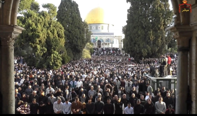 Blizu 120.000 vjernika na bajram-namazu u Al-Aksi