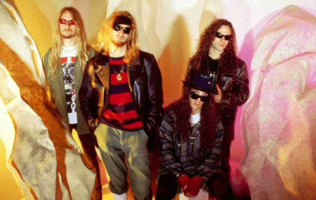 Alice In Chains reizdaju 'Jar Of Flies' na vinilu - ispunjenom pravim mrtvim muhama