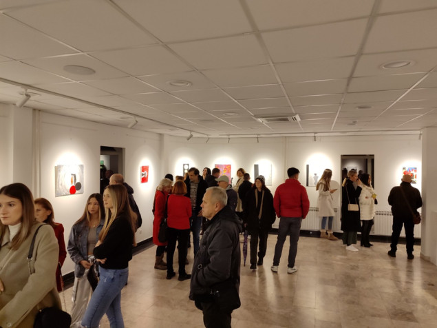 U centru za kulturu Mostar izložba Almedine Šehić "U noći punog mjeseca"