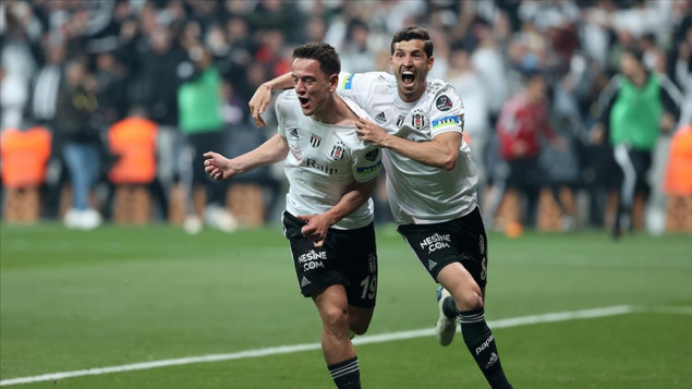 Amir Hadžiahmetović sretan zbog prvijenca za Besiktas u derbiju protiv Galatasaraya