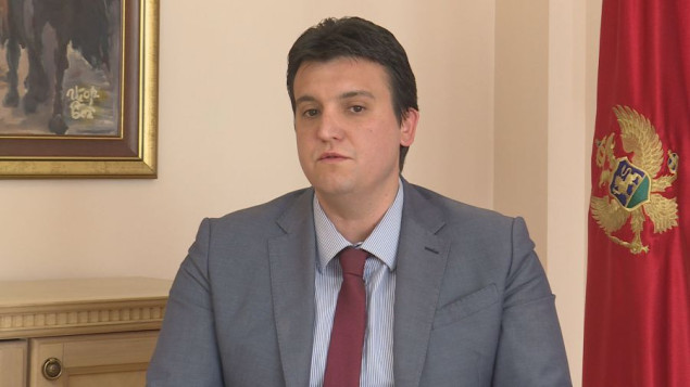 Crnogorski ministar tvrdi da ima dokaze o vezi šefa Specijalnog policijskog odjeljenja s kriminalcima