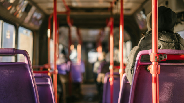 Čačak: Djevojčica izbačena iz autobusa zbog pjesme ‚Pada vlada‘