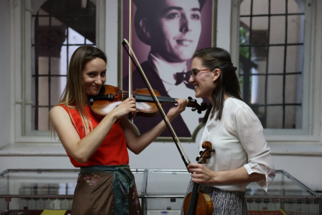 Veče umjetničke muzike za duo violina