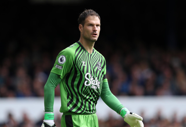 Everton odbio ponudu Al Nassra za Begovića