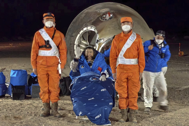 Kineski astronauti vratili se na Zemlju nakon 'uspješne' šestomjesečne misije