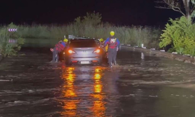 Dvije osobe smrtno stradale u rekordnim poplavama u Australiji