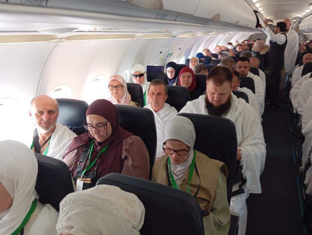 Prvi avion s budućim bh. hadžijama na putu za Saudijsku Arabiju