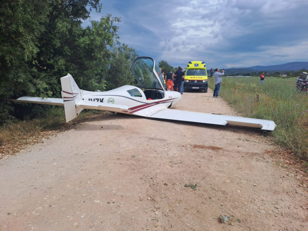 Hvar: Manji avion promašio pistu, tri osobe lakše povrijeđene