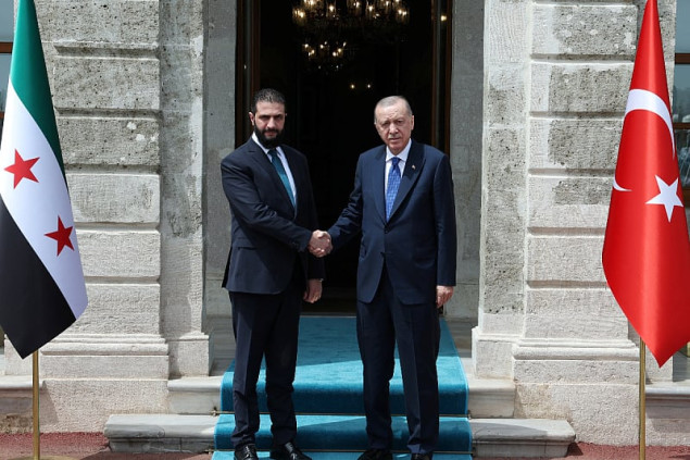 Erdogan i Sharaa razgovarali u Istanbulu: Tursko - sirijska saradnja će jačati u svim oblastima