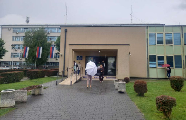 Građani u Banjoj Luci čekaju po tri sata da predaju zahtjev za novi lični dokument