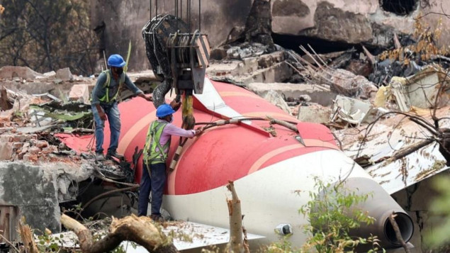 Preliminarni izvještaj: Dotok goriva isključen prije pada aviona Air India u kojem je poginulo 260 osoba