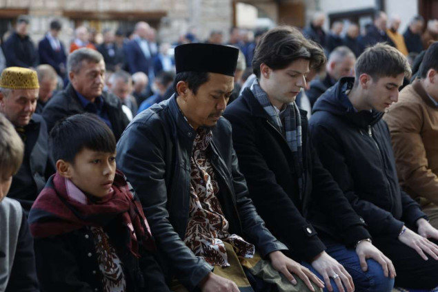 Muslimani širom svijeta proslavili Ramazanski bajram