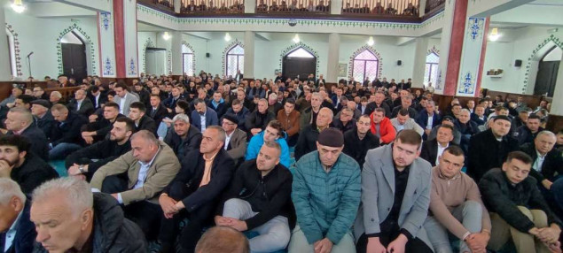 Bajram-namaz prvi put nakon 80 godina klanjan u džamiji u Milatkovićima u Čajniču