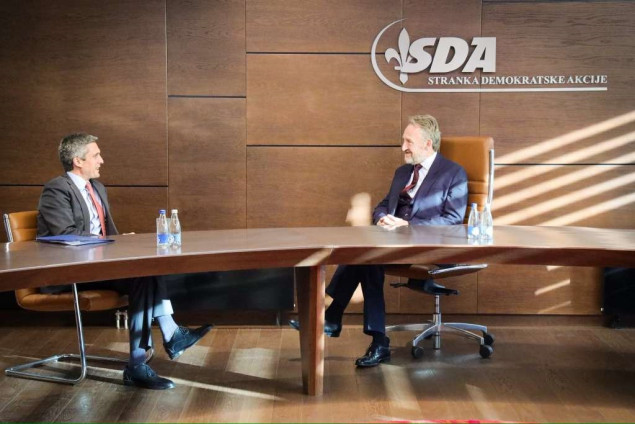 Fleming se sastao s Izetbegovićem: SAD podržavaju stabilnost BiH