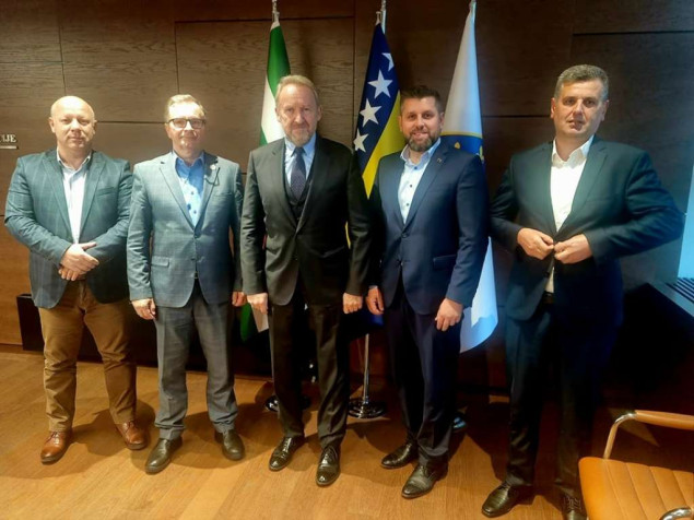 Izetbegović razgovarao s političkim predstavnicima Bošnjaka iz Srebrenice