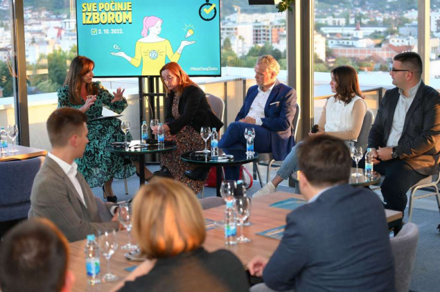 Banja Luka - Panel diskusija 'Povećanje učešća mladih u političkim i procesima donošenja odluka'