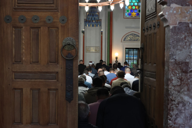 Mnogobrojni vjernici klanjali bajram-namaz u Banjaluci