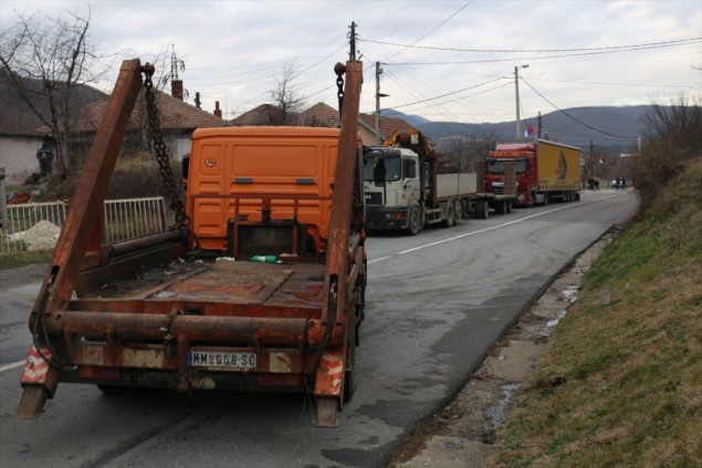 Počelo uklanjanje barikada na više lokacija na sjeveru Kosova