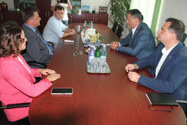 Bećirović u Sanskom Mostu: Prioriteti su jačanje države i razvijanje ekonomije