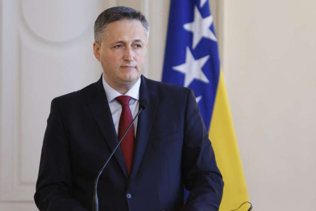Bećirović zatražio ocjenu ustavnosti odluke NSRS-a o Komisiji za nacionalne spomenike