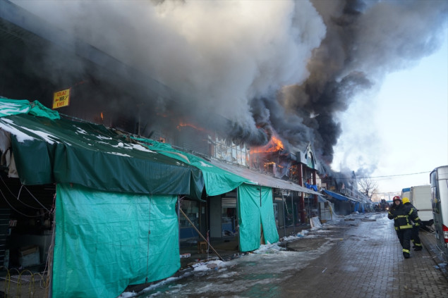 Požar u Kineskom tržnom centru u Beogradu