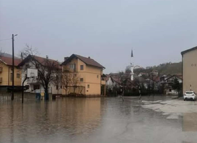 Obilne padavine izazvale brojne probleme u Travniku, otkazana nastava u OŠ Dolac