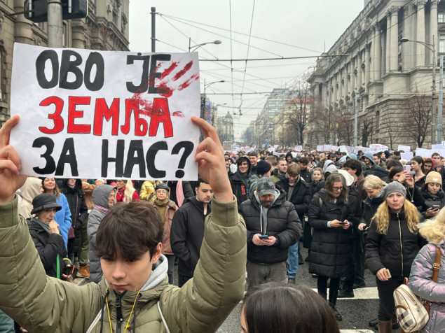Oko podneva na više lokacija nastavljena akcija " Zastani Srbijo"
