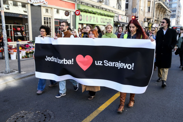 Beograđani u šetnji zbog tramvajske nesreće u Sarajevu: Jedna borba, srcem uz Sarajevo