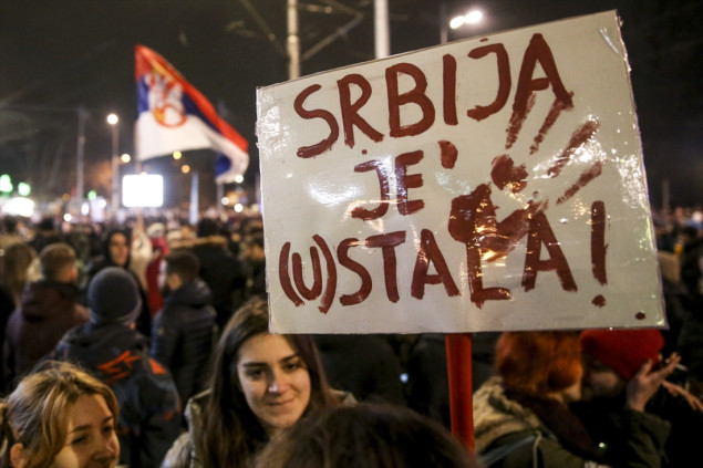 Blokirana najprometnija petlja u Beogradu nakon što je auto udario studenticu