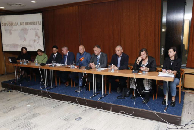 U BiH prisutna trgovina ljudima, a posebno prinudni maloljetnički brakovi