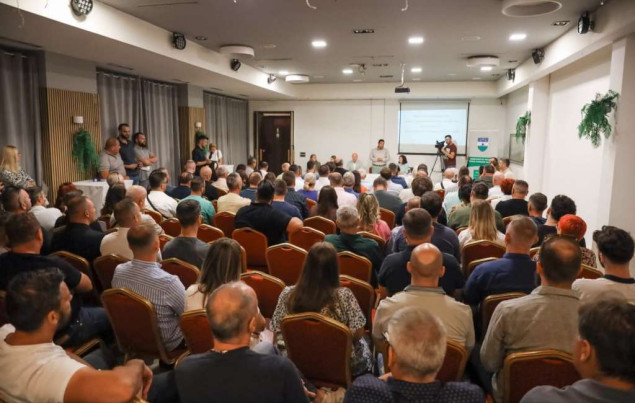 U Bihaću potpisani ugovori o dodjeli 2,9 miliona KM za razvoj male privrede