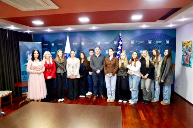 Gradska uprava Bihaća ugostila srednjoškolce u okviru projekta 'Socijalni dan'
