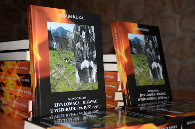 U Sarajevu promovirana monografija 'Živa lomača – Bikavac u Višegradu (27. juni 1992)'
