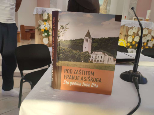 Predstavljena monografija 'Pod zaštitom Franje Asiškoga'