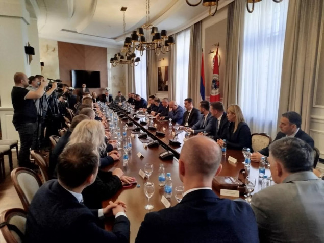 Dodik nastavio da vrši pritisak na službenike institucija BiH